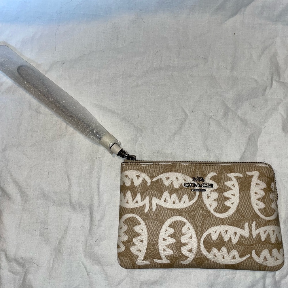 New Coach Wristlet